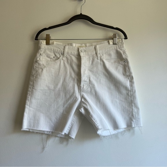 Mother The Vagabond Cut Off Shorts in Stayin' Cool - Picture 4 of 16